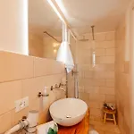 Villa Belkis 6, Emma *