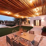 Villa Belkis 6, Emma